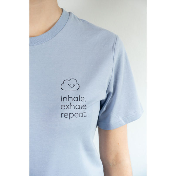 bambiboom Fairtrade T-Shirt Unisex Damen Herren Print Aufdruck Empowerment Shirt inhale exhale repeat, hellblau